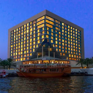 5* מלון Sheraton Creek & Towers
